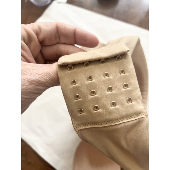 Soma 38D  Bra Tan Enbliss Stay Put Strapless Wireless Back Closure NO STRAPS - Picture 2 of 6